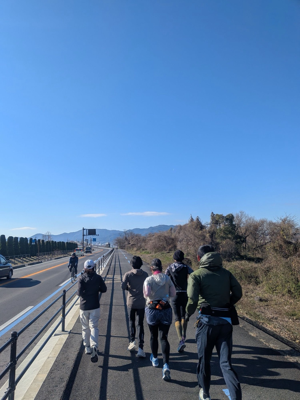 びわ湖岸の3時間走で走るメンバー